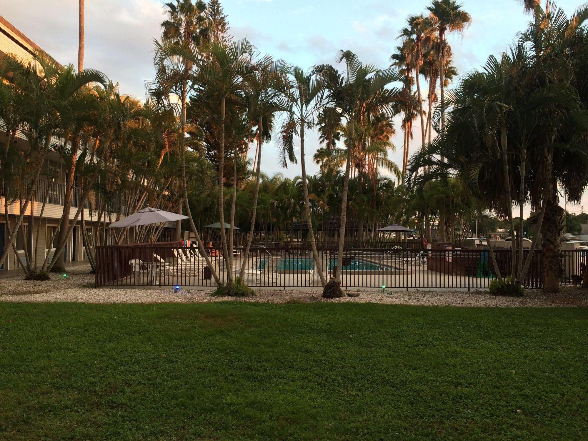 Lantern Inn & Suites - Sarasota megye Kültér fotó