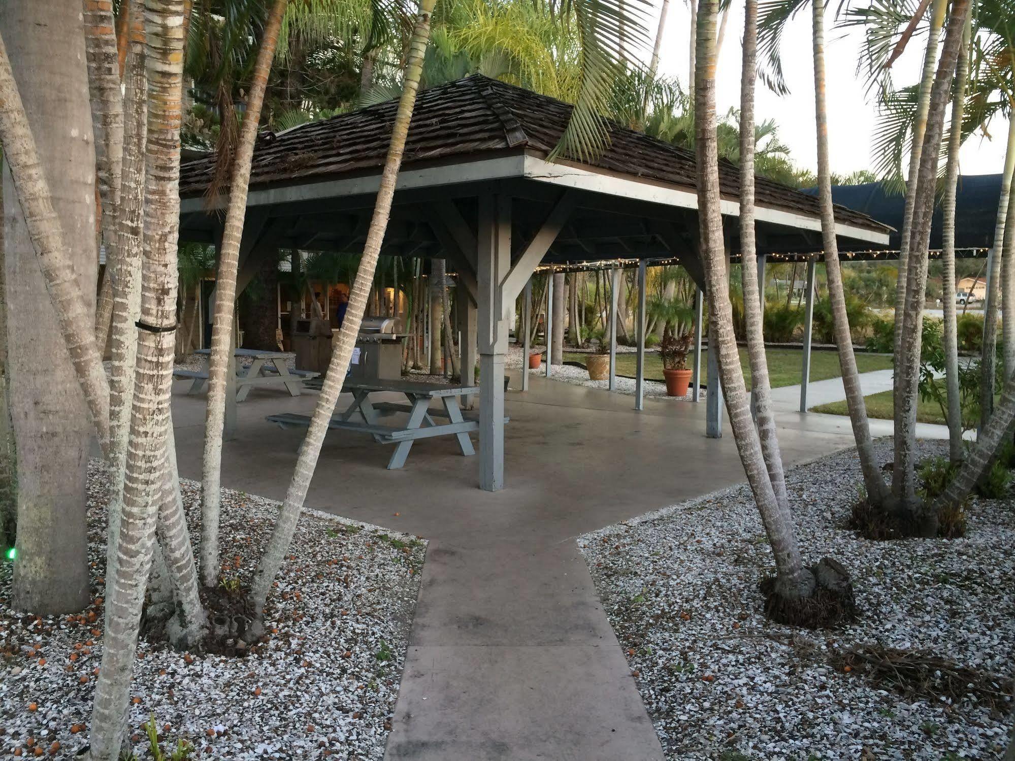 Lantern Inn & Suites - Sarasota megye Kültér fotó